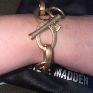 Steve Madden Gold Link Bracelet